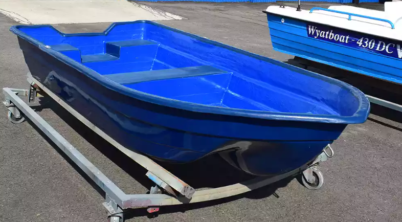 Стеклопластиковая лодка Neman-340 (тримаран) в Люберцах