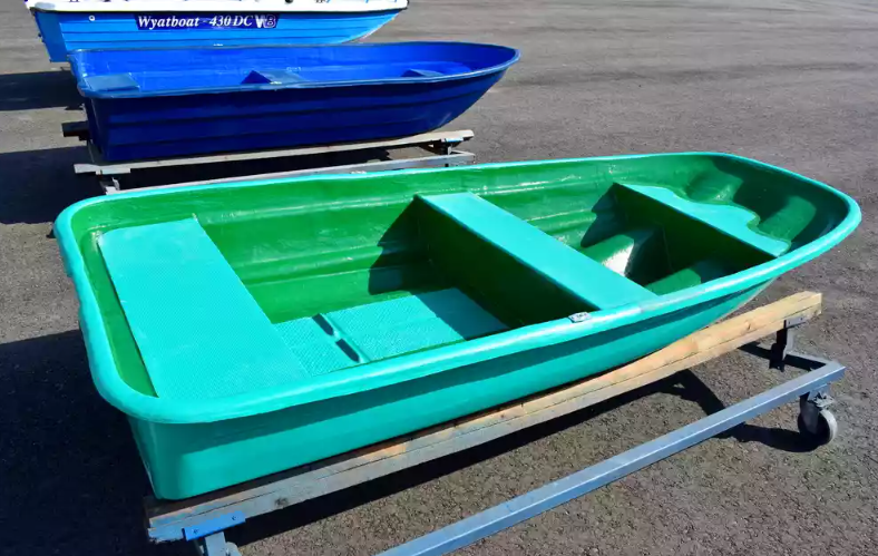 Стеклопластиковая лодка Старт (тримаран) в Люберцах