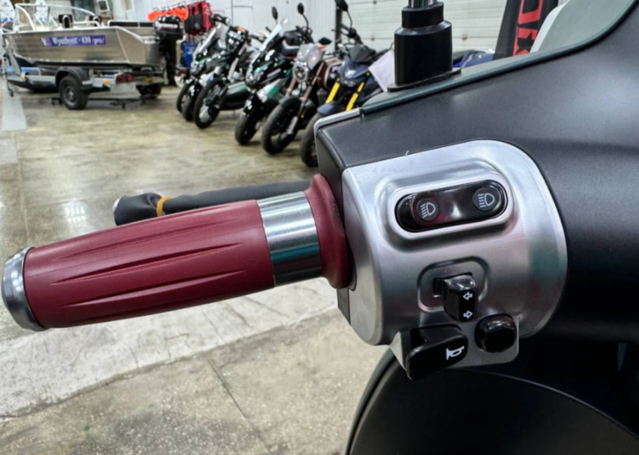 Скутер PROMAX Miami 240 (49) в Люберцах