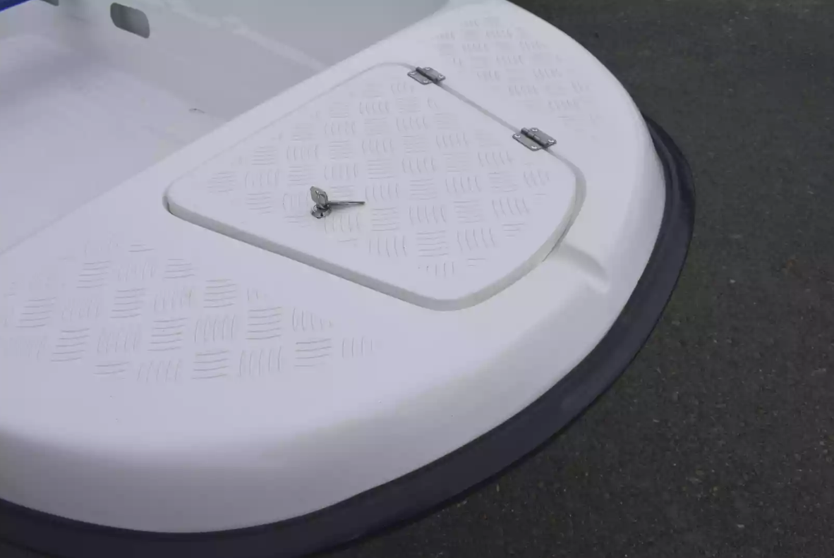 Стеклопластиковая лодка Пингвин New (тримаран) в Люберцах