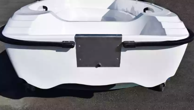 Стеклопластиковая лодка Пингвин (тримаран) в Люберцах