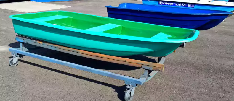 Стеклопластиковая лодка Старт (тримаран) в Люберцах