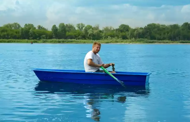 Стеклопластиковая лодка Малютка в Люберцах