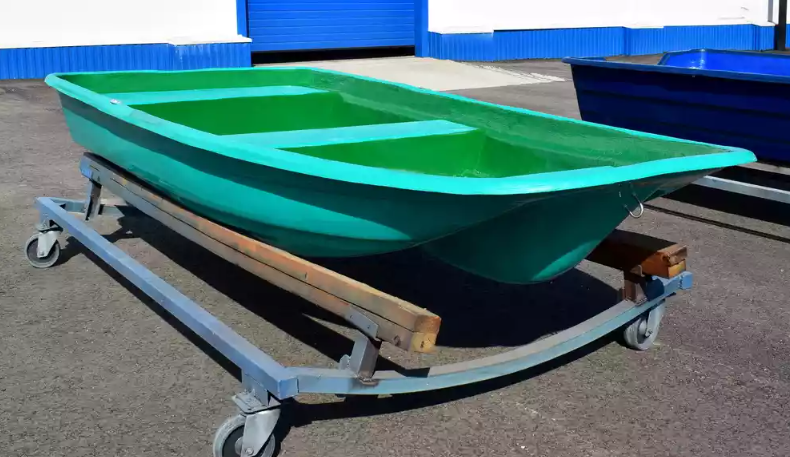 Стеклопластиковая лодка Старт (тримаран) в Люберцах