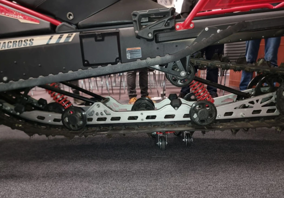 Снегоход AODES Siberiacross 1000 SWT 600mm LCD 6.8 в Люберцах