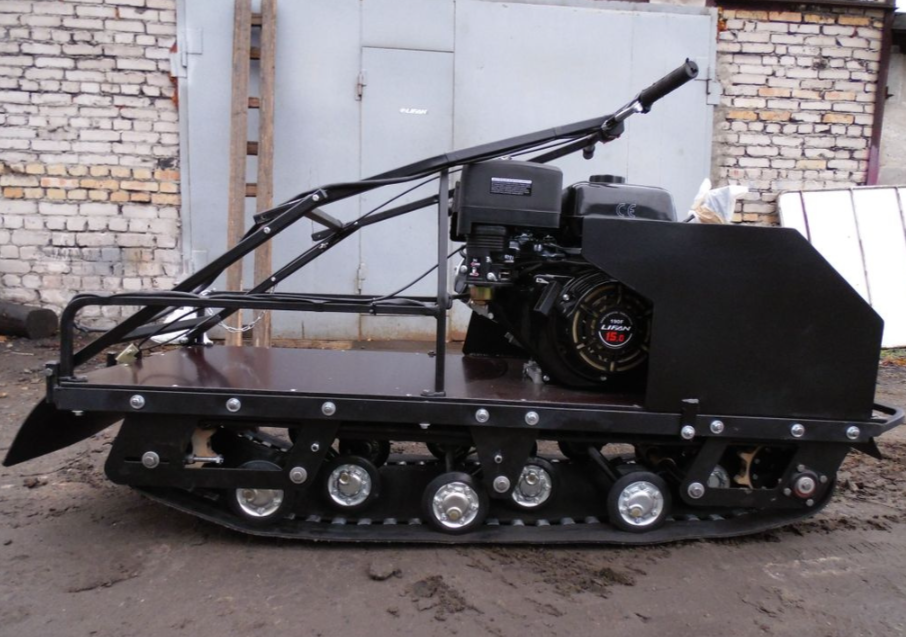 Мотобуксировщик AhtaR Зима 9 л/с с вариатором в Люберцах