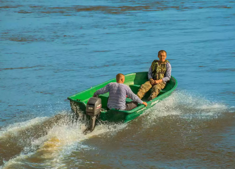 Стеклопластиковая лодка Neman-340 (тримаран) в Люберцах