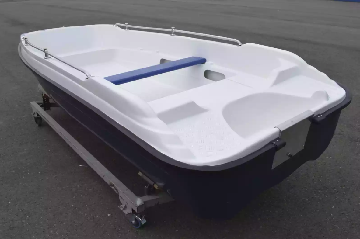 Стеклопластиковая лодка Пингвин New (тримаран) в Люберцах