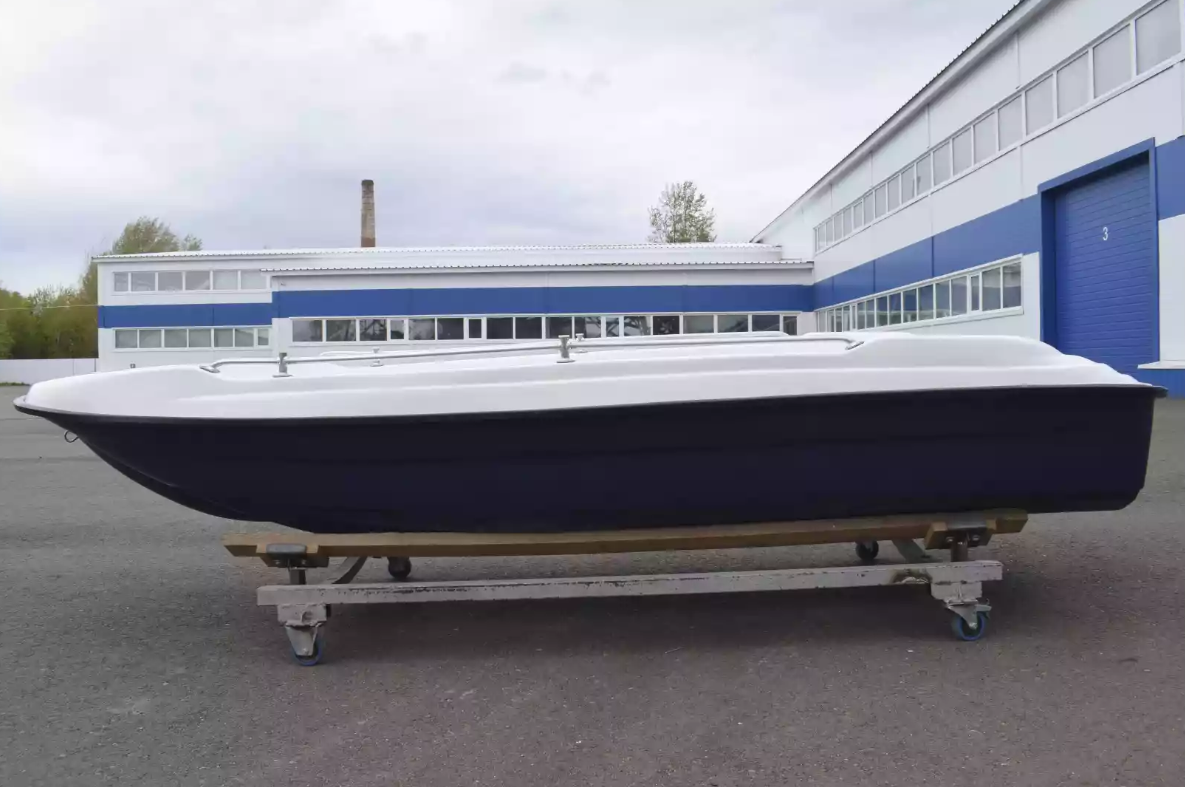 Стеклопластиковая лодка Пингвин New (тримаран) в Люберцах