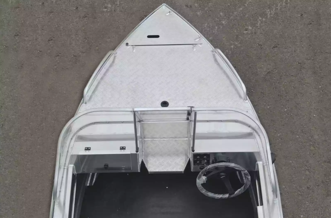 Алюминиевая лодка  Neman-400 PRO в Люберцах