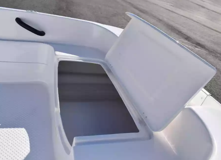 Стеклопластиковая лодка Пингвин (тримаран) в Люберцах