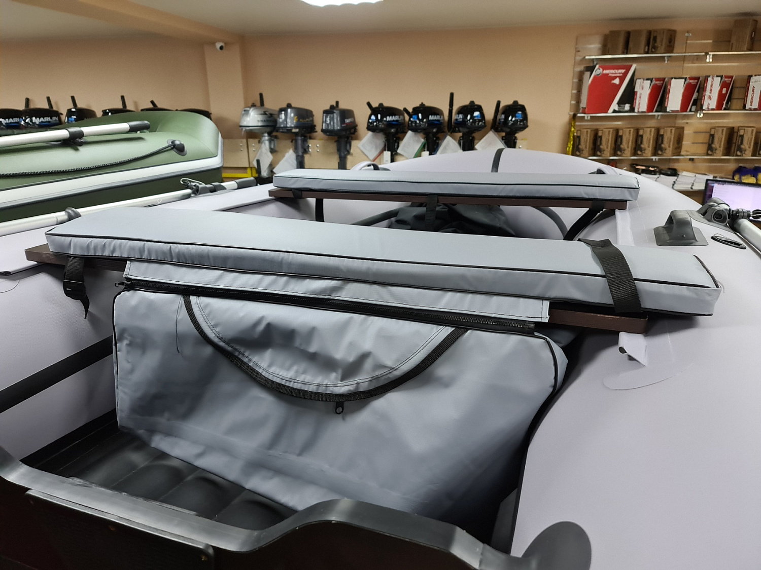 КОМПЛЕКТ МЯГКИХ НАКЛАДОК С СУМКОЙ ДЛЯ ЛОДОК 110Х20 СЕРЫЙ в Люберцах